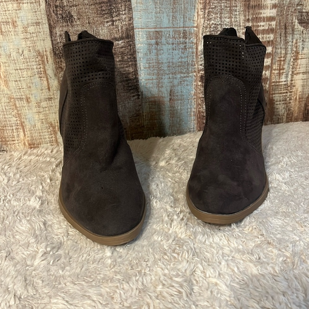 Women’s booties
